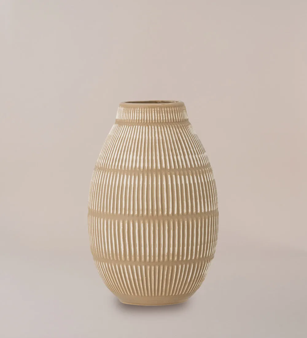 Aiva Vase