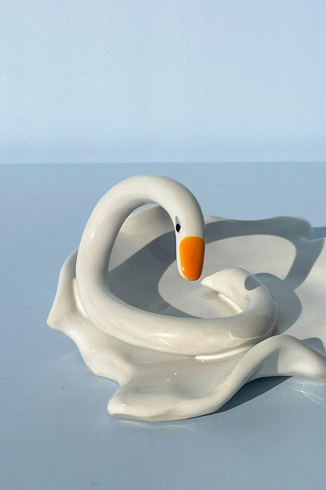 Double Swan Head Dish