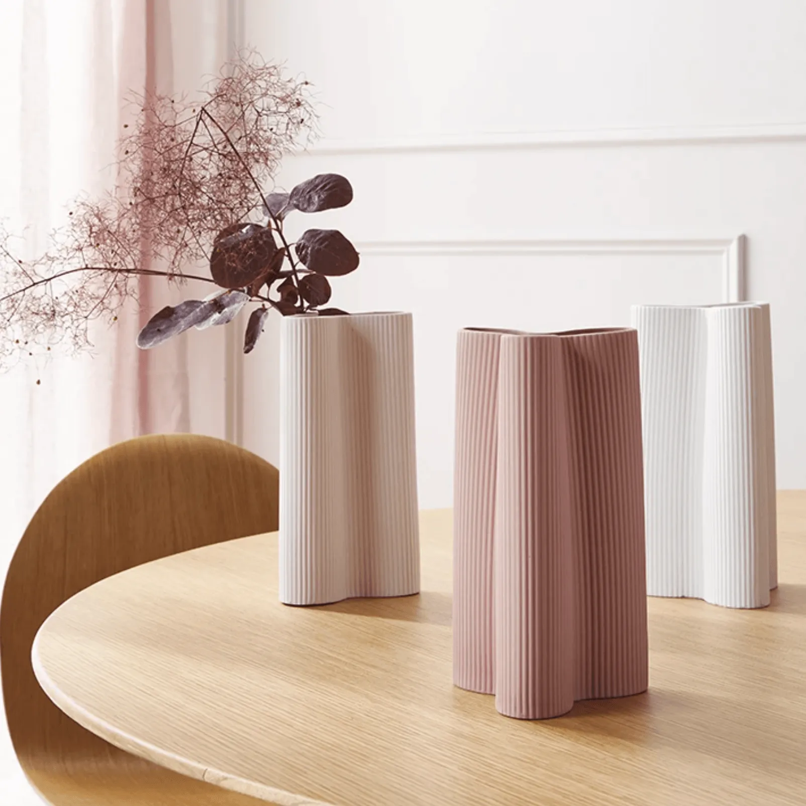 Ribbed Petal Vase | Snow