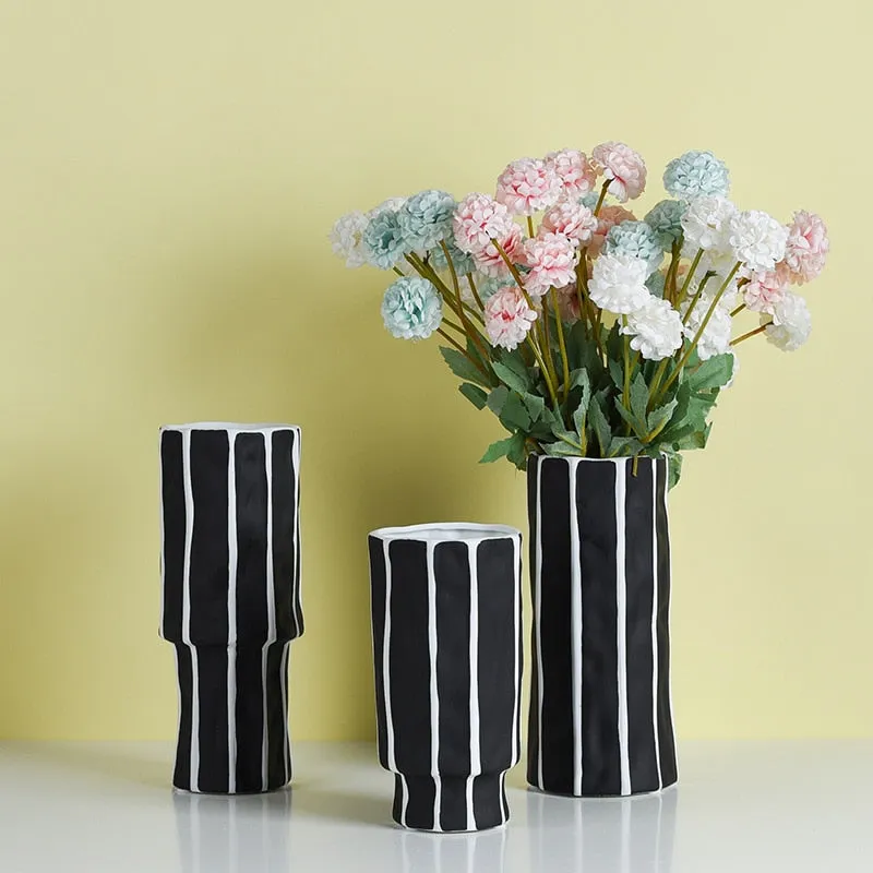 Santo Black and White Geometric Ceramic Vase